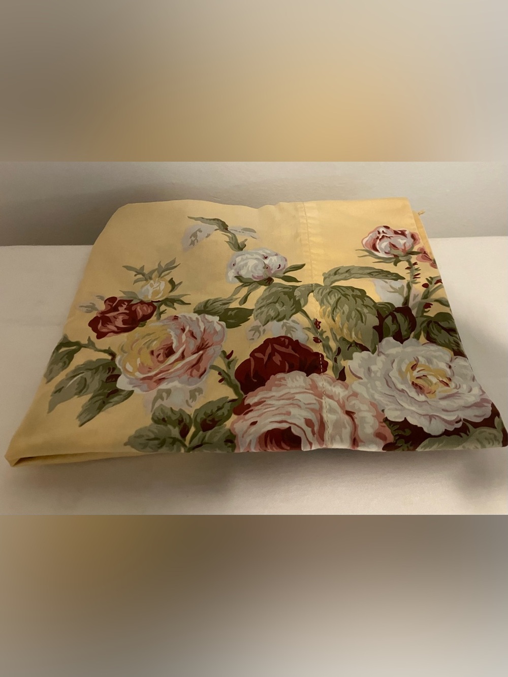 IRALPH LAUREN Floral Rose Print King Pillowcase in Soft Yellow